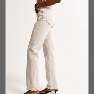 Abercrombie Ultra High Rise 90s Straight Jean